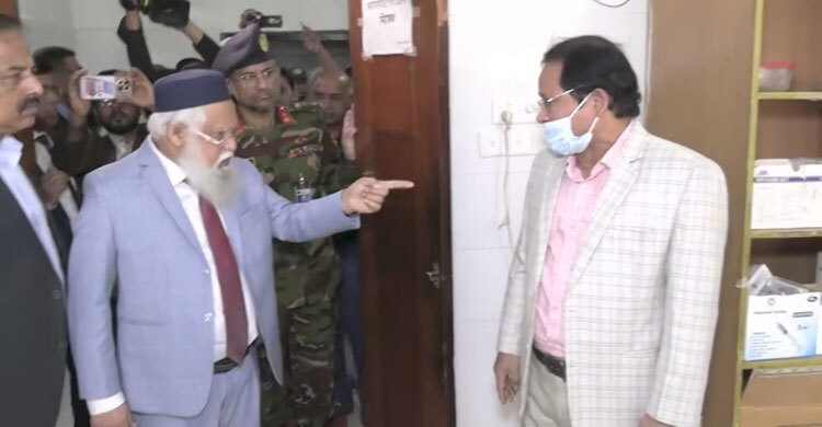 নিঃশর্ত ক্ষমা চেয়ে সেই চিকিৎসক বললেন ‘আমারও বেয়াদবি হয়েছে’